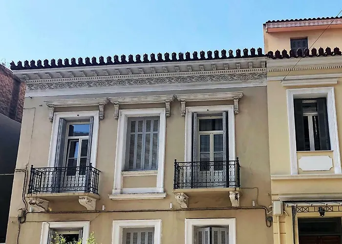 Acropolis Townhouseco Suites